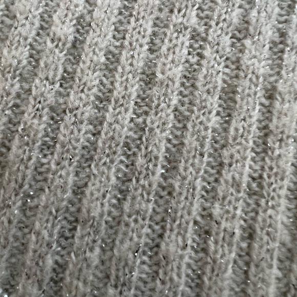 Ann Taylor LOFT Women’s light brown camel short sleeve turtleneck sweater - Picture 3 of 3